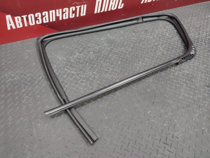 Уплотнитель стекла двери