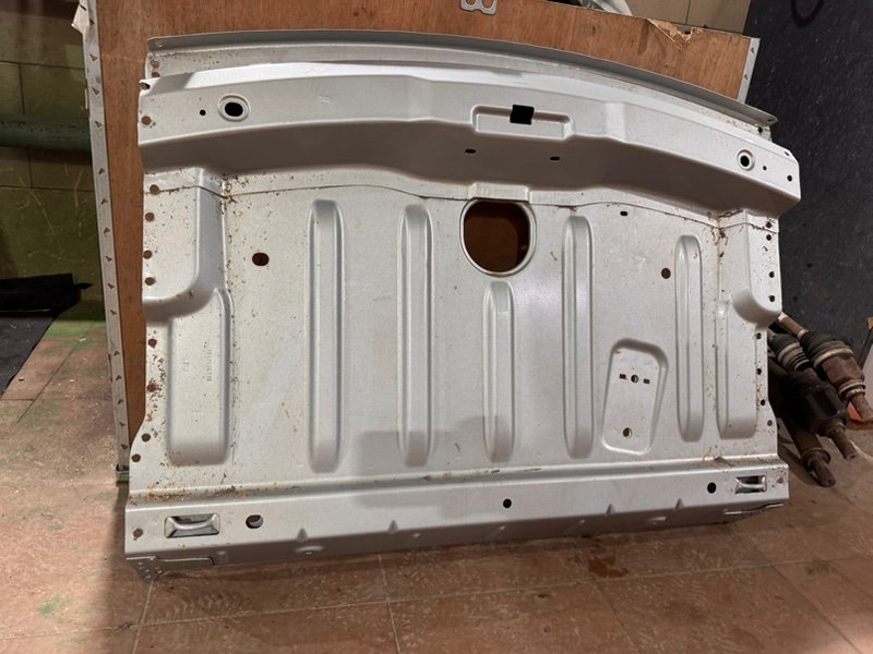 Задняя полка