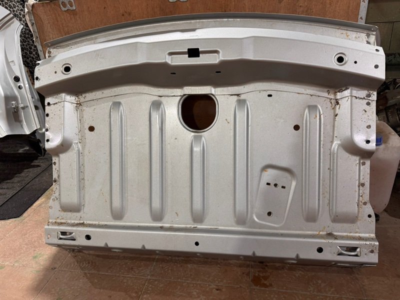 Задняя полка