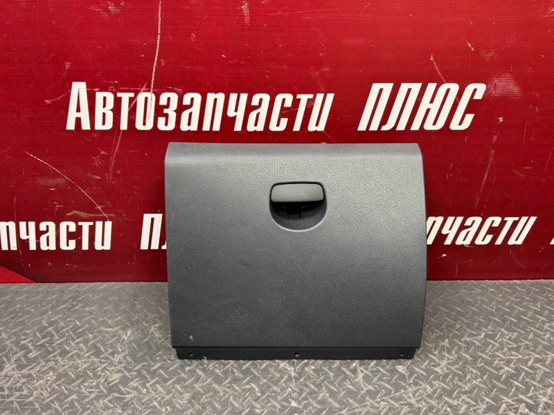Крышка бардачка