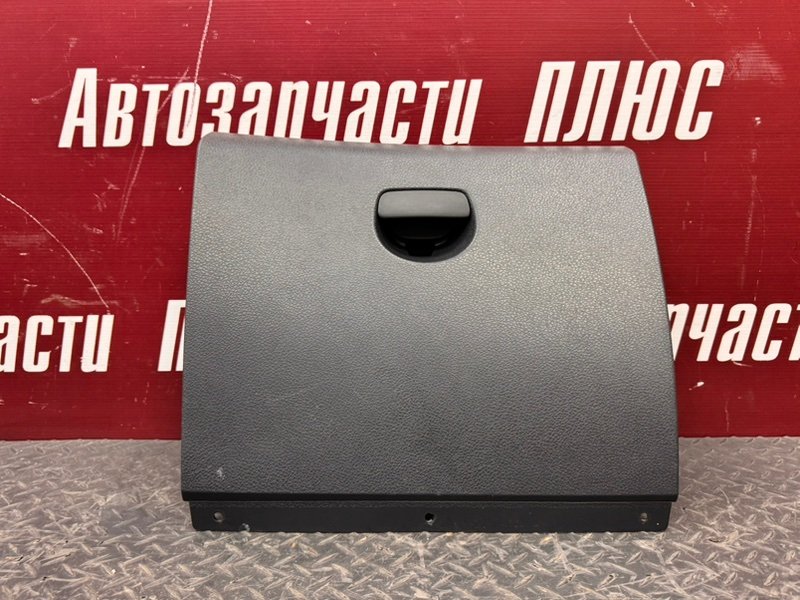 Крышка бардачка