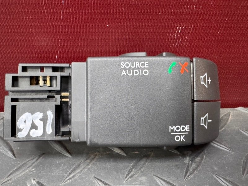 Джойстик управления магнитолой