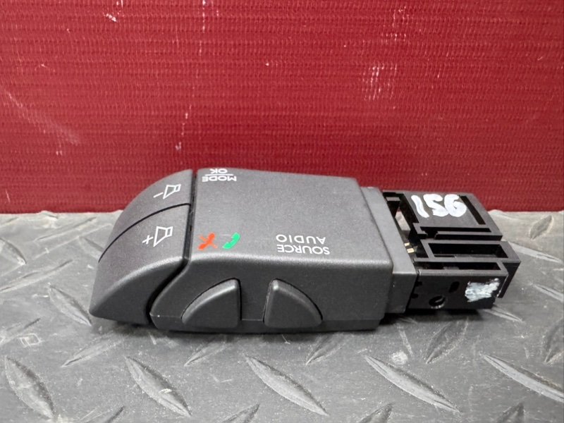 Джойстик управления магнитолой