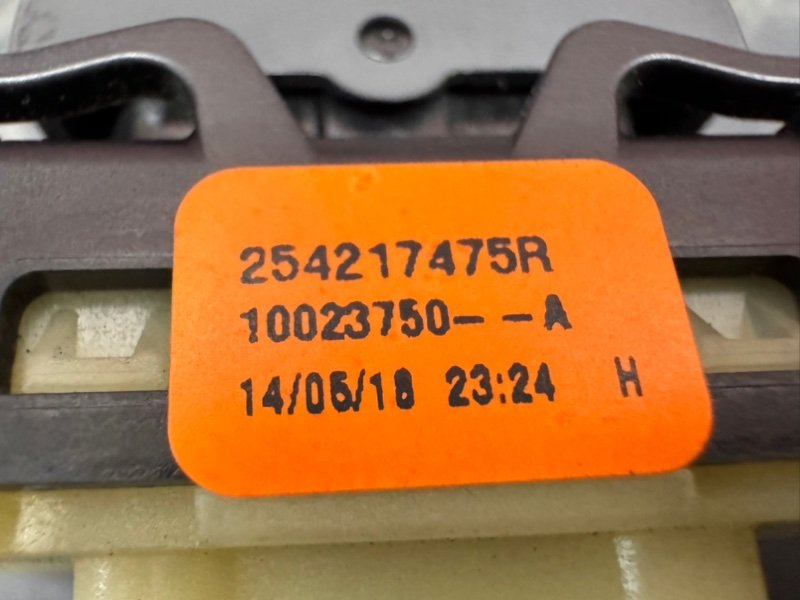 Кнопка стеклоподъемника