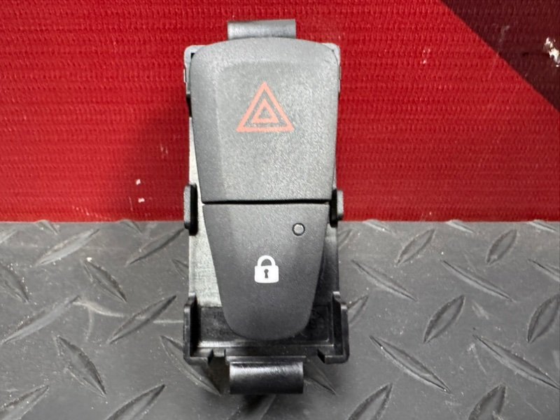 Кнопка аварийной сигнализации