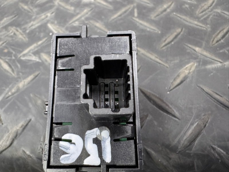 Кнопка блокировки окон