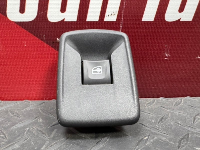 Кнопка стеклоподъемника