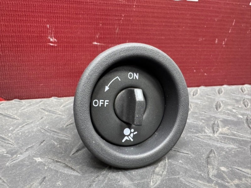 Выключатель подушки безопасности