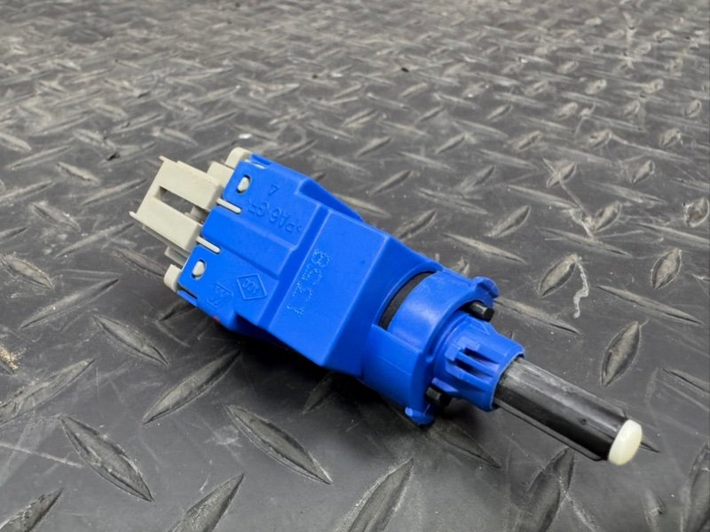 Датчик педали сцепления