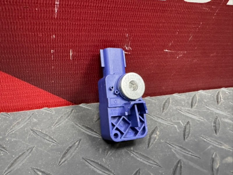 Датчик удара