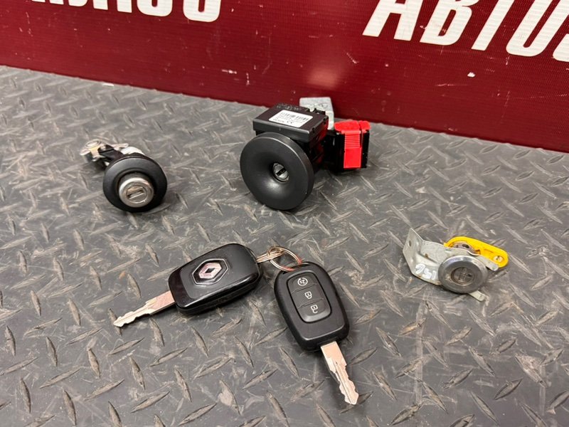 Комплект ключей