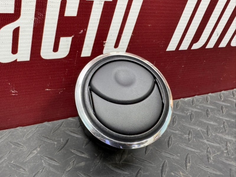 Воздушный дефлектор салона