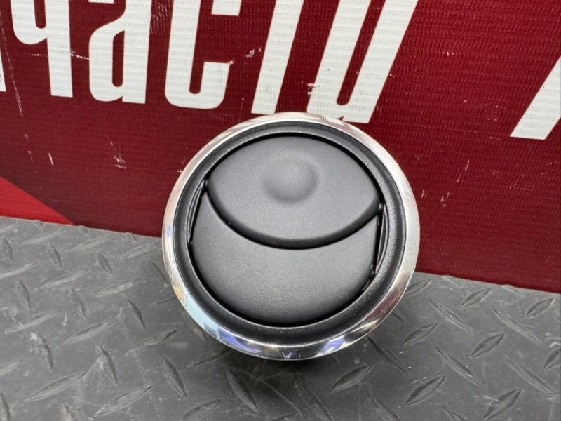 Воздушный дефлектор салона