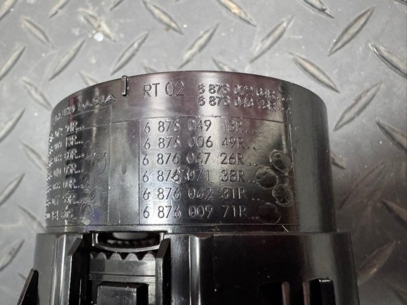 Воздушный дефлектор салона