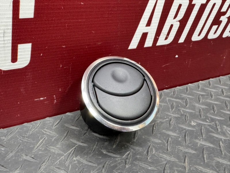 Воздушный дефлектор салона