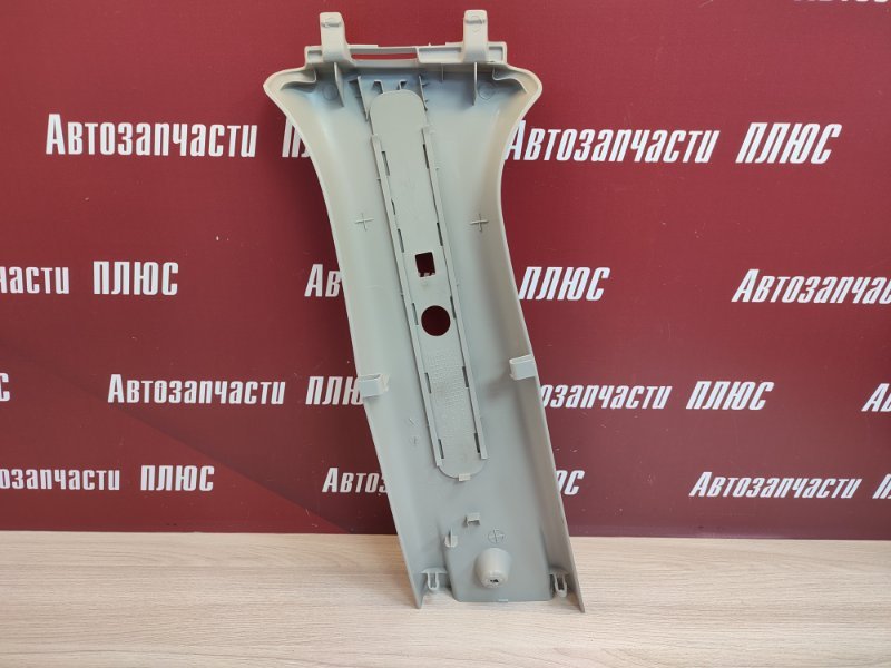 Обшивка средней стойки