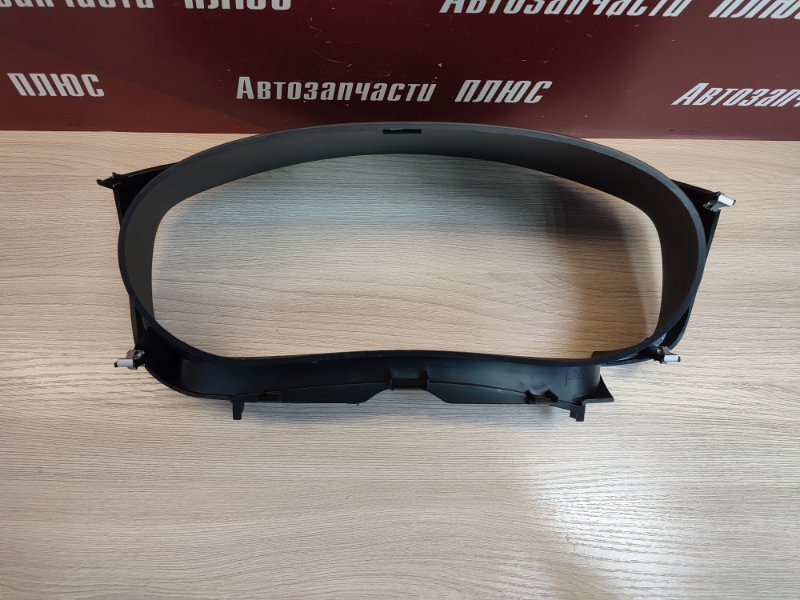 Козырек щитка приборов