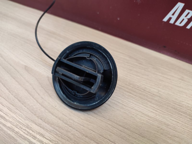 Крышка топливного бака