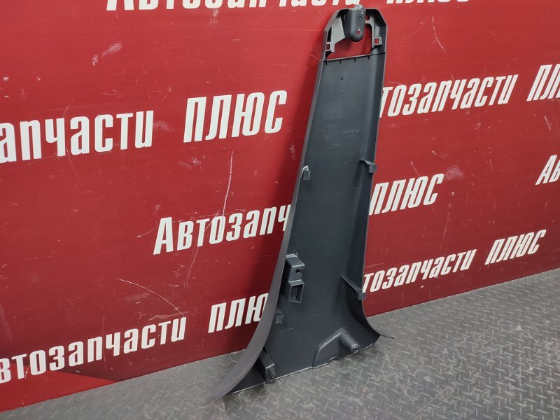 Обшивка средней стойки