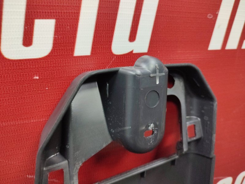 Обшивка средней стойки