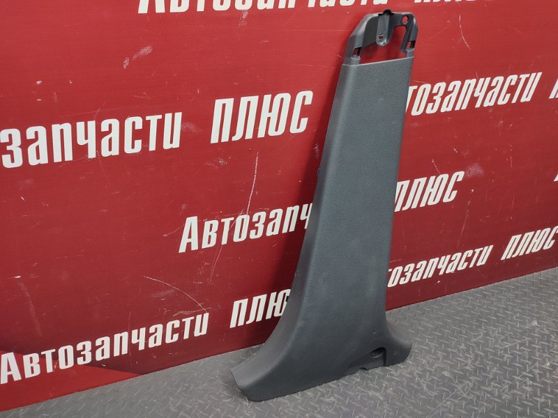 Обшивка средней стойки