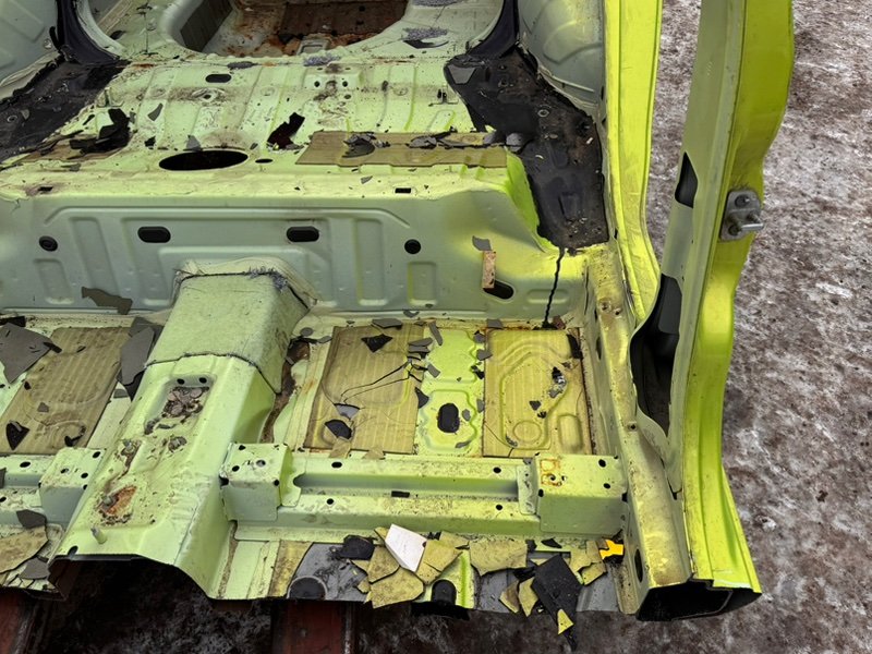 средняя стойка