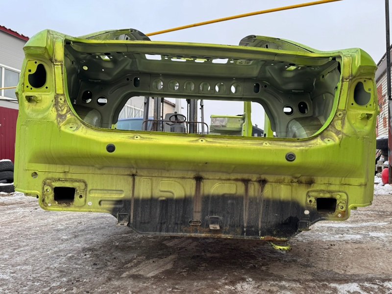 Задняя панель