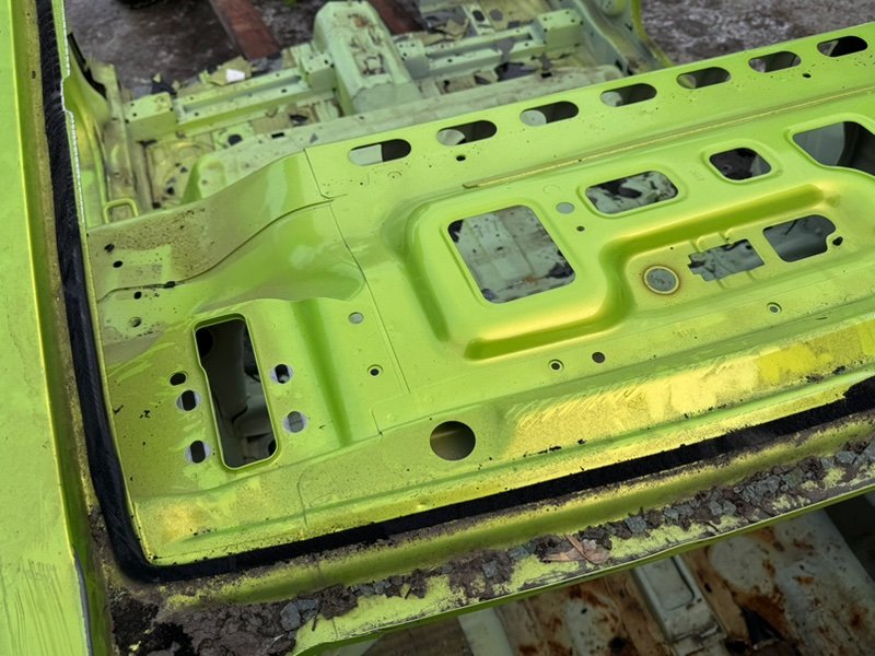 Задняя полка