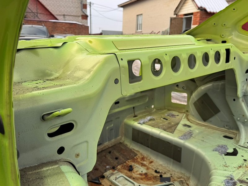 Задняя полка