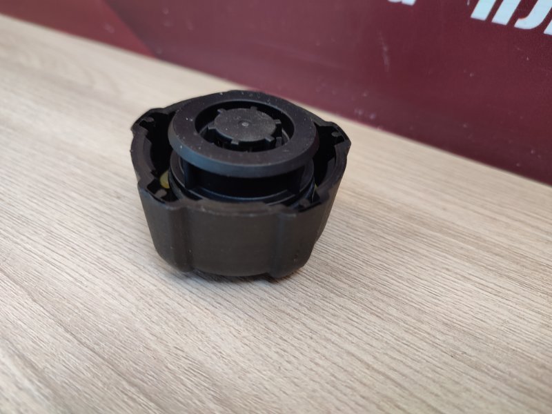 Крышка расширительного бачка