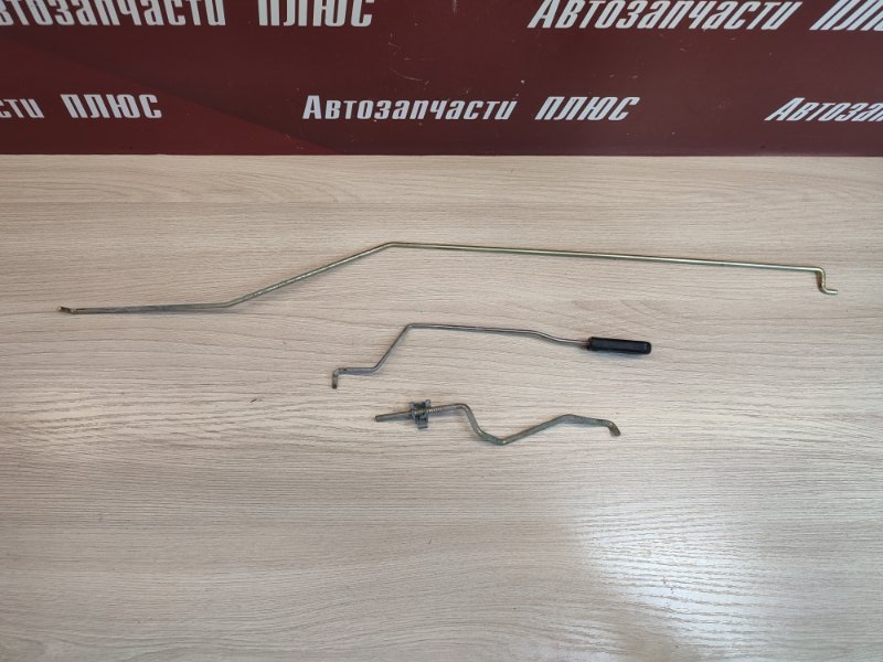 Тяга замка двери