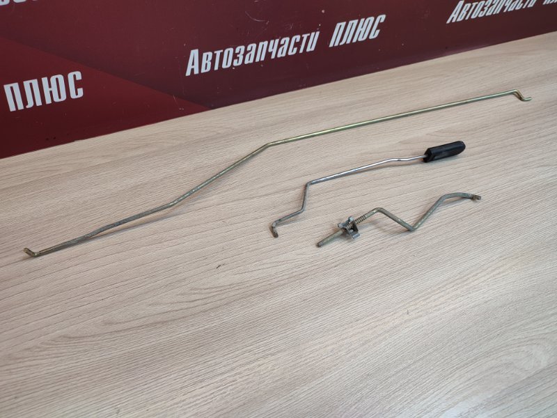 Тяга замка двери