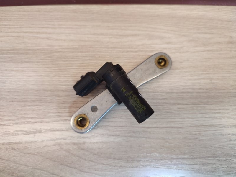 Датчик положения коленвала