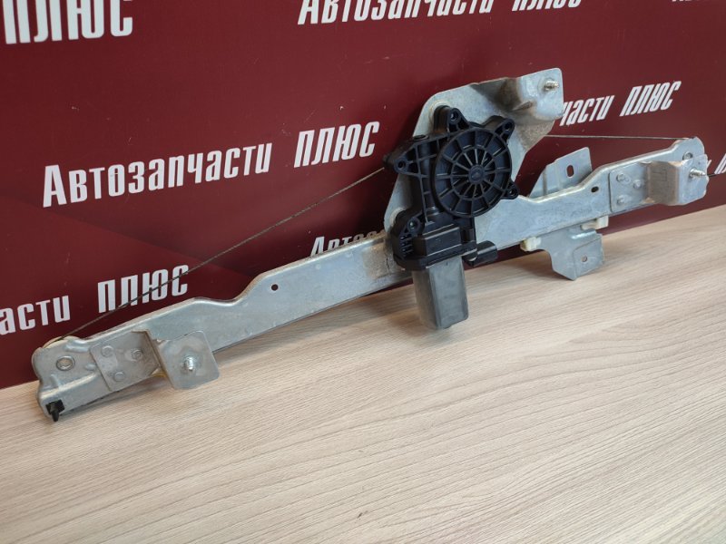 Стеклоподъемник    двери