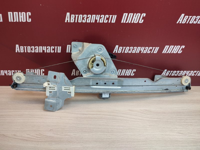 Стеклоподъемник    двери