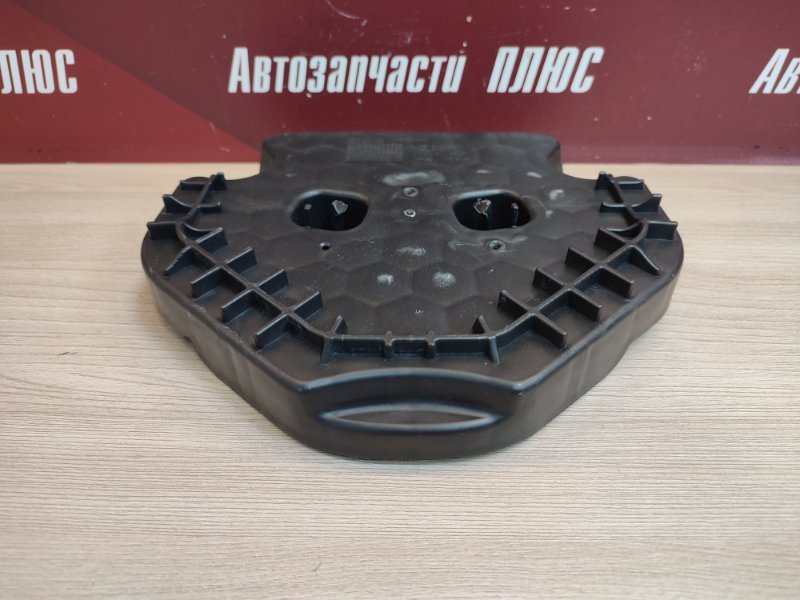 Кронштейн стеклоподъемника