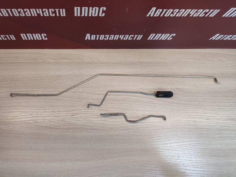 Тяга замка двери