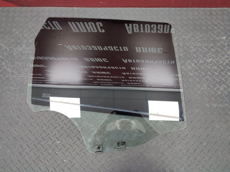 Стекло двери