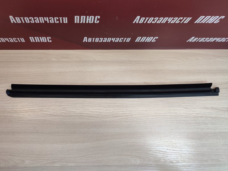 Уплотнитель стекла двери внешний