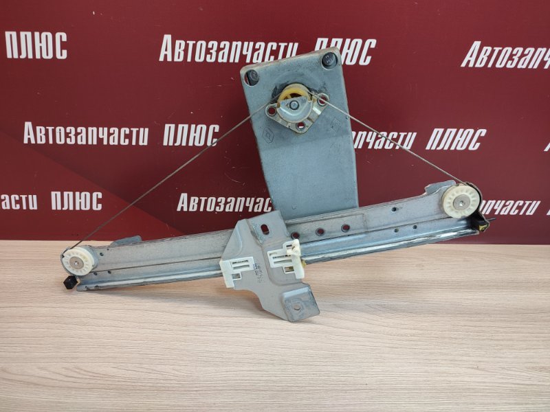 Стеклоподъемник    двери