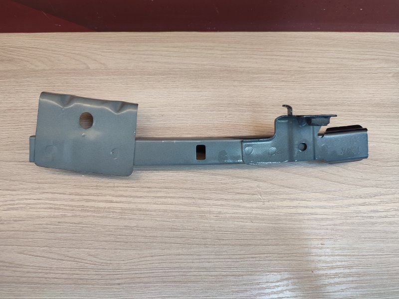 Направляющая стекла двери