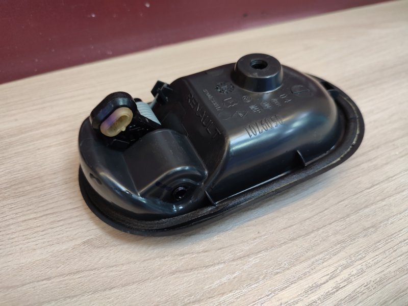 внутренняя ручка двери