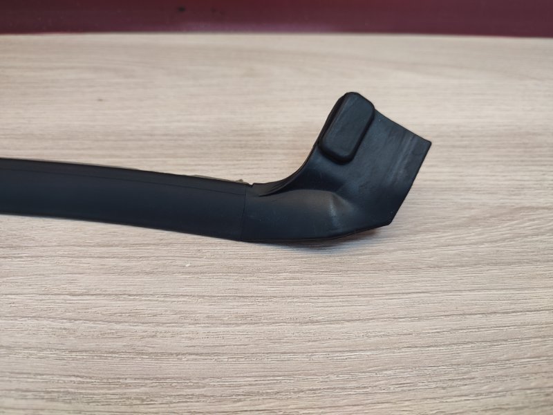 Уплотнитель двери