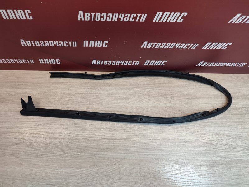 Уплотнитель двери