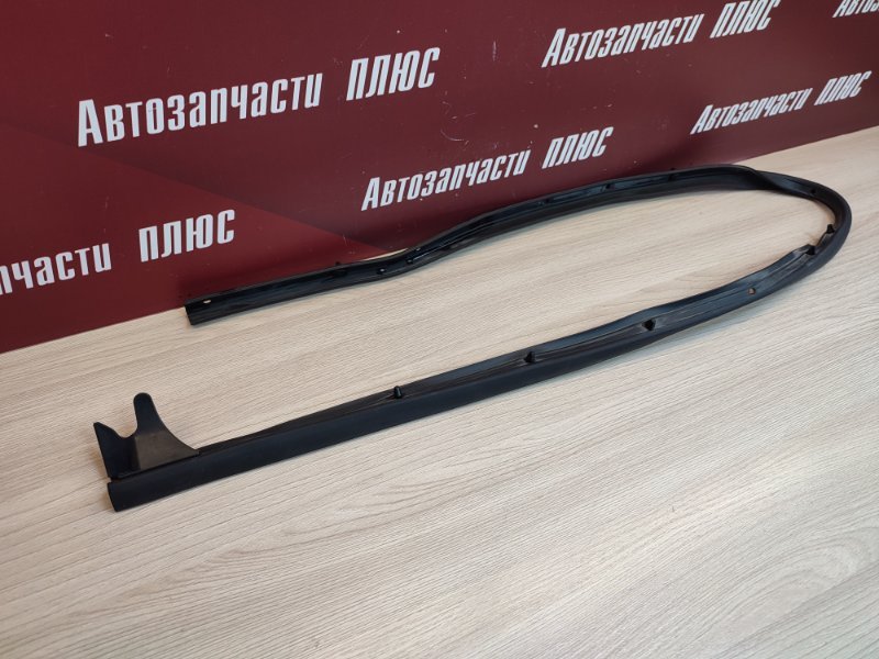 Уплотнитель двери