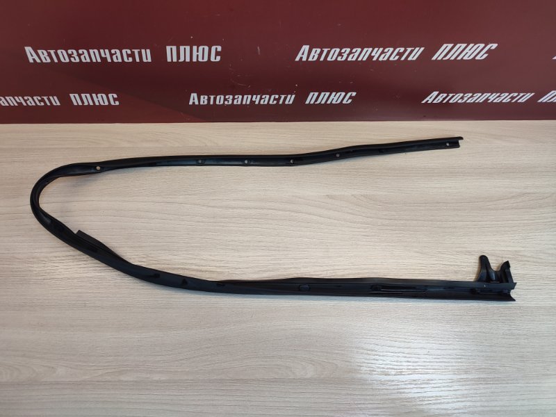 Уплотнитель двери