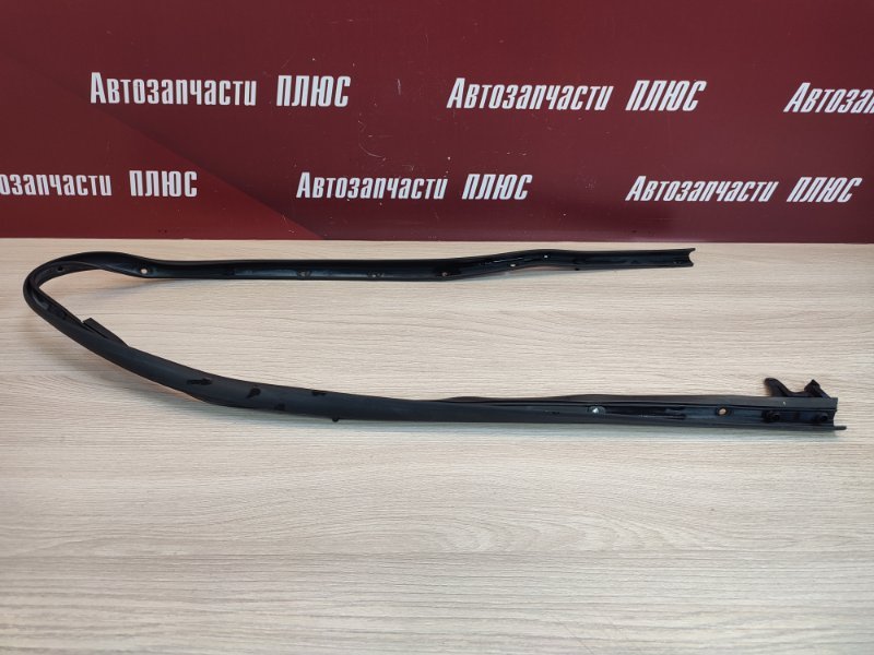 Уплотнитель двери