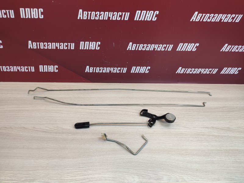 Тяга замка двери