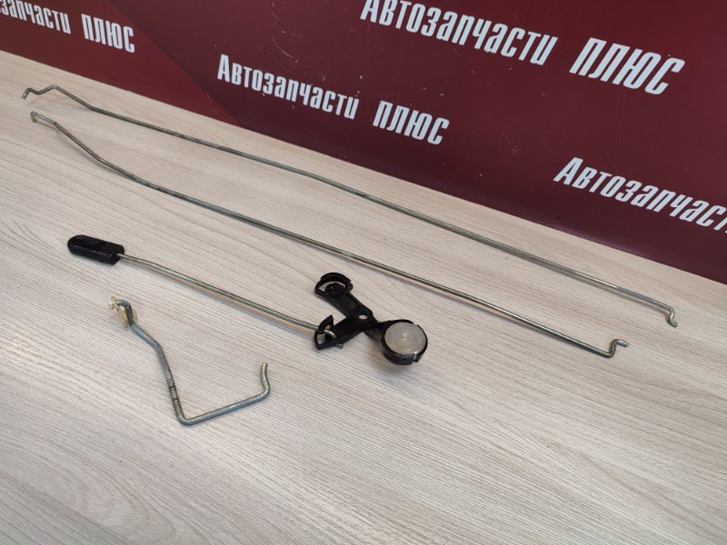 Тяга замка двери