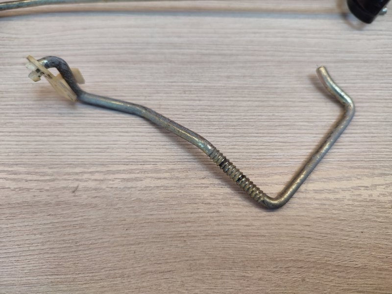 Тяга замка двери